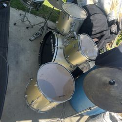 Legion Drum Set 