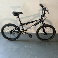 BICYCLE MONGOOSE SIZE 20 MODEL BMX BRAND NEW 