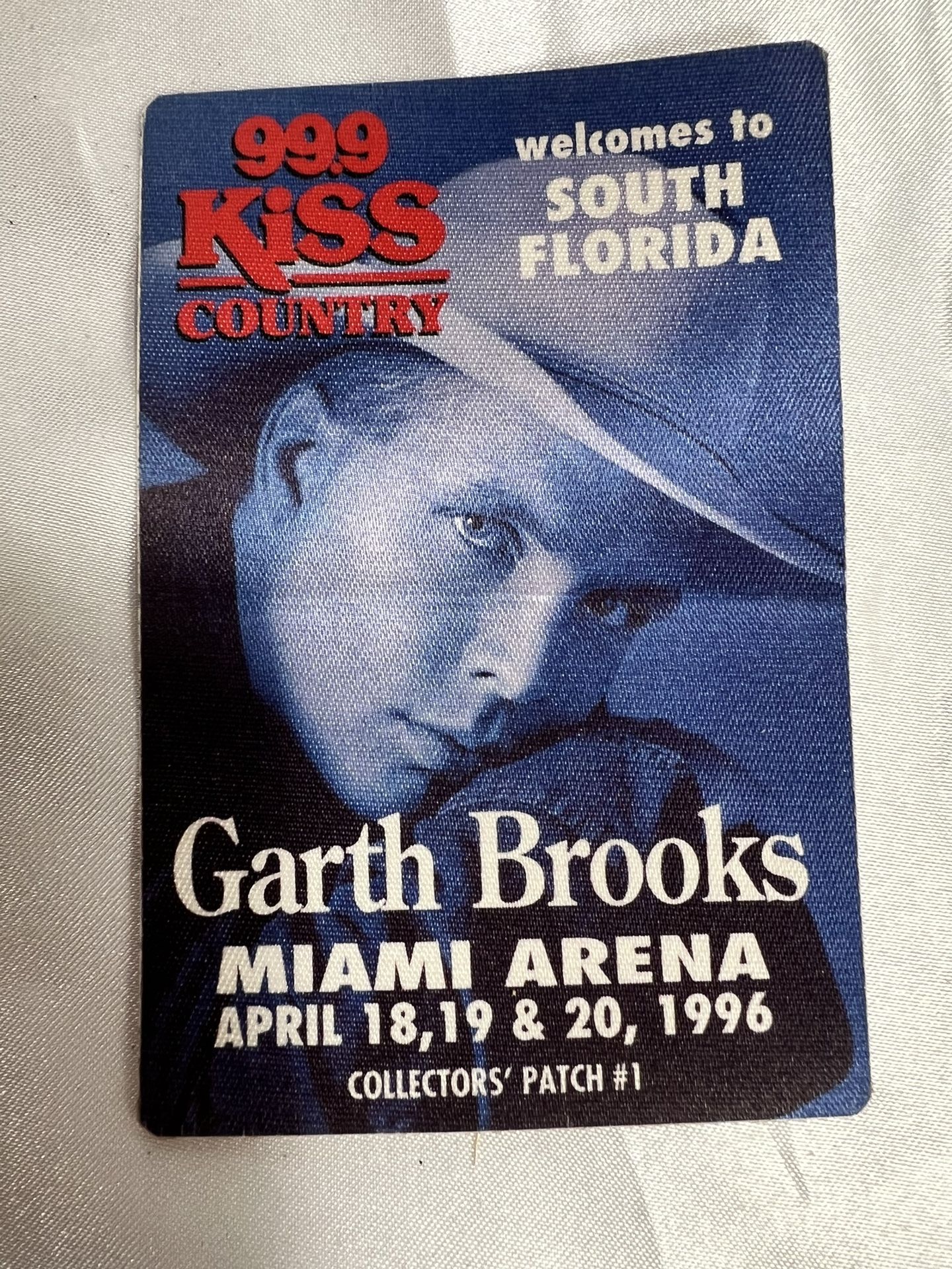 Garth Brooks 1996 Satin Collectors Patch - Very Rare