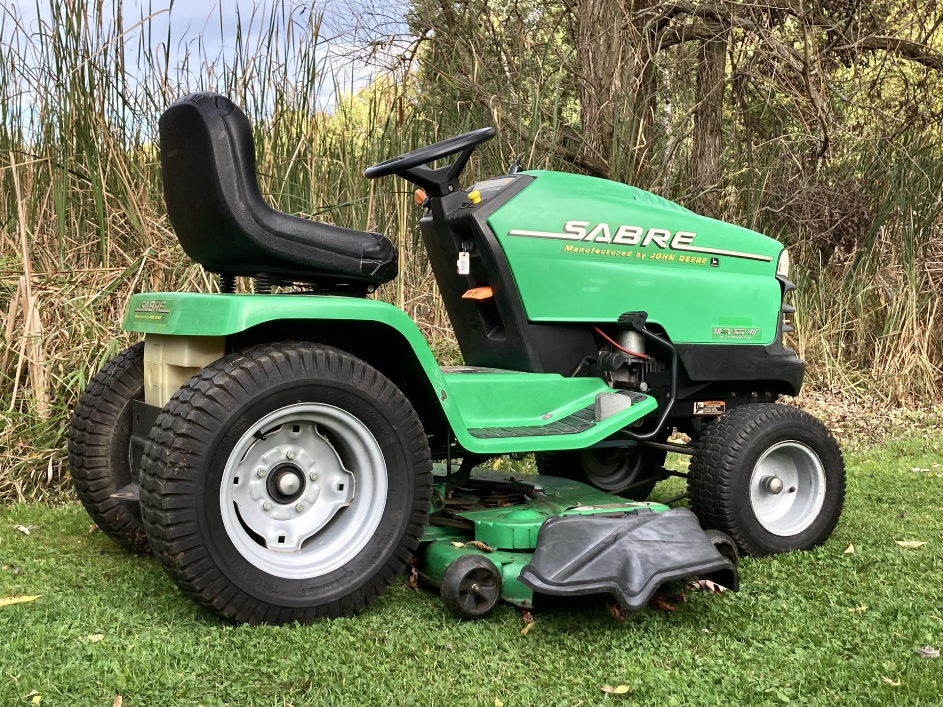 John Deere Sabre Kohler 19hp/48” Riding Lawn Mower