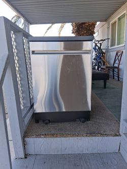 Portable full size dishwasher