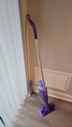 Swiffer Wetjet with Cleaner and Batteries