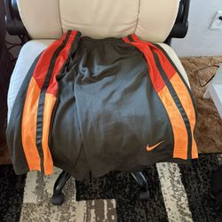 NIKE SHORTS EXTRA LARGE $12