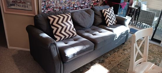 Gray Fabric 3-Seat Tufted Sofa
