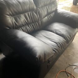Leather Couch Loveseat. Good Condition 