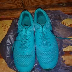 Air Force Ones , Nikes, Jordan's, Pumas,Adaidas,Felas,