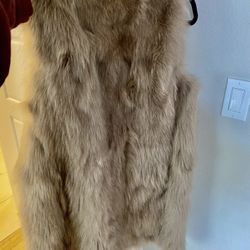 Theory Blue Fox real Fur Vest 