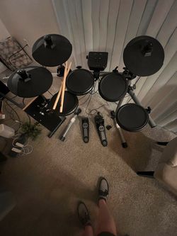 Electronic Drum Kit with Module and Pedals