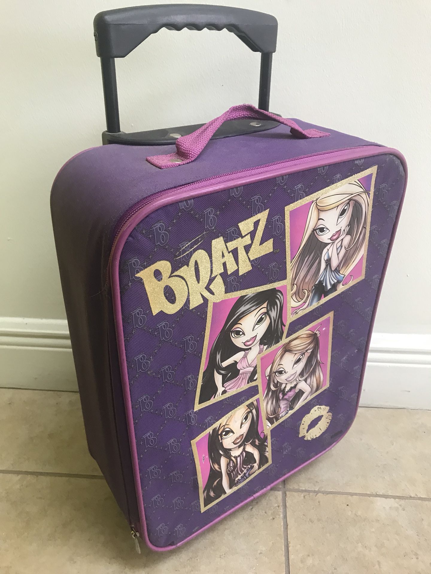 Vintage Bratz Doll & Clothing Fringe Zip Travel Bag Carry Case for Sale in  Deer Park, TX - OfferUp