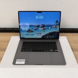 MacBook Air 15 Inch **10 Core M2 ** Only $899