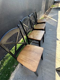 Dinner table with 4 chairs