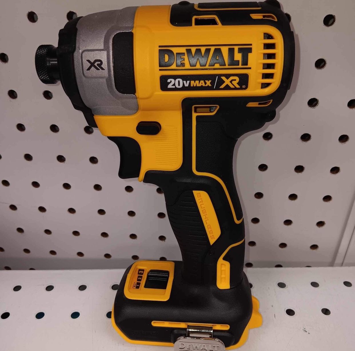 Dewalt New 1/4” Impact XR 4 Speeds Brushless 20v,All Products : American Fashion Style Bags On Sale
