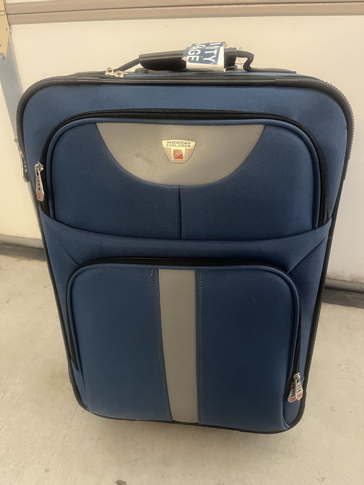 AE Small Luggage 