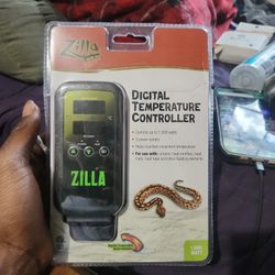 Digital temperature controller.