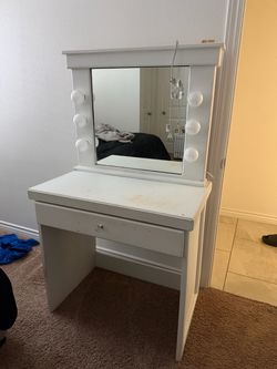 White Vanity Desk with Lighted Mirror