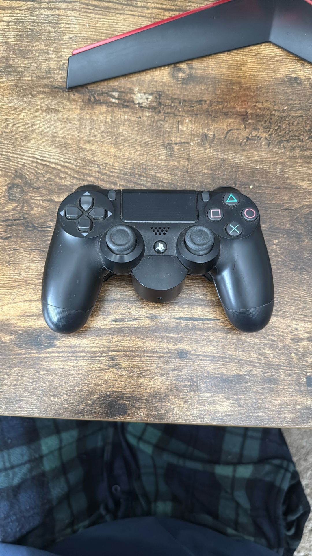 Black PS4 Dualshock Controller