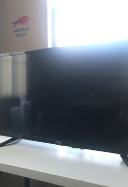 New Tv works fine desk Tv