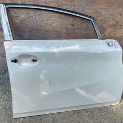 2011 2012 2013 2014 2015 TOYOTA PRIUS RIGHT FRONT PASSENGER DOOR
