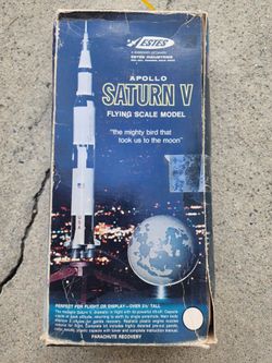 Estes Apollo Saturn V rocket model kit