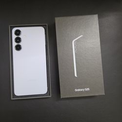 Samsung Galaxy S25 - Never Used - Icy Blue