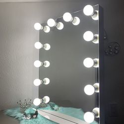 Frameless Hollywood Vanity Mirror ( Brand new )