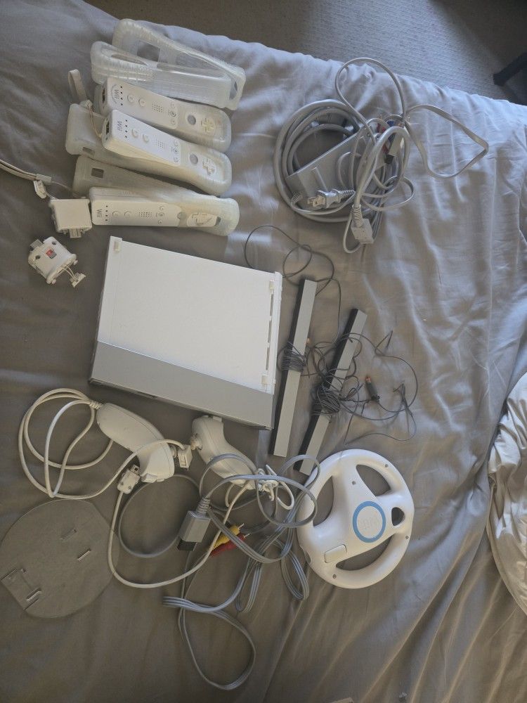 Wii Console including games