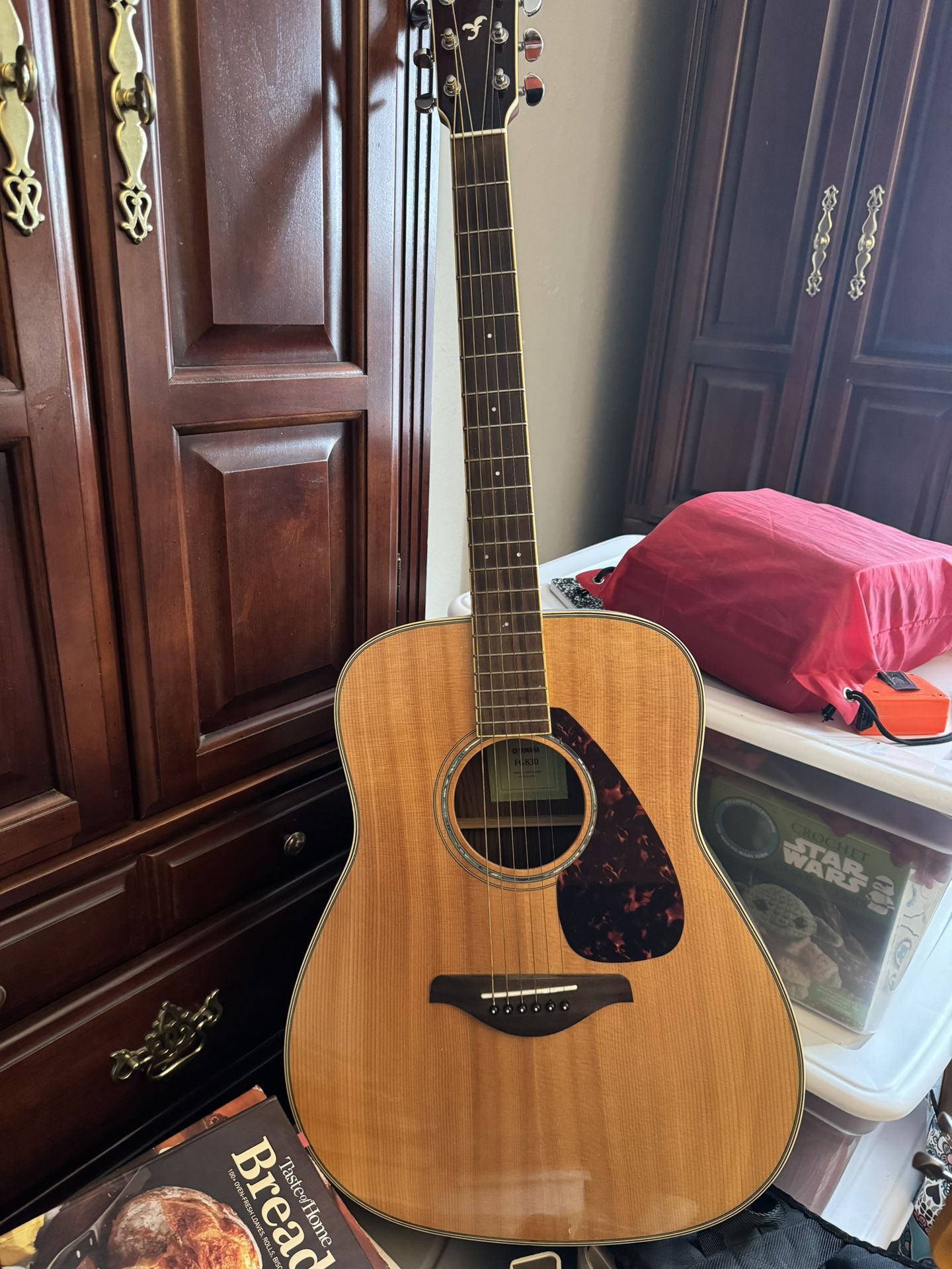 Yamaha FG830 Acoustic Guitar 