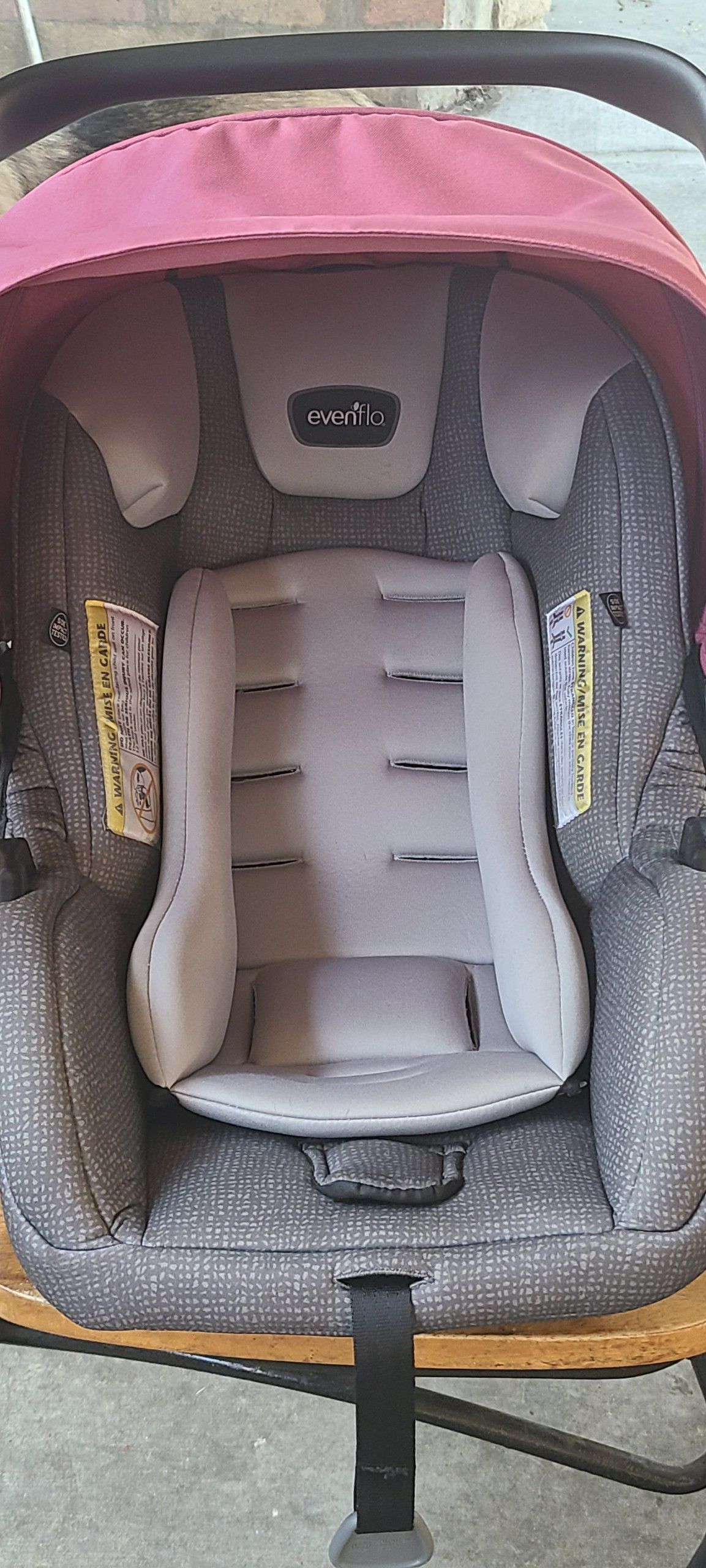 Evenflo inftan car seat