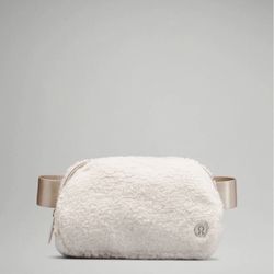 Lululemon Belt Bag Fleece