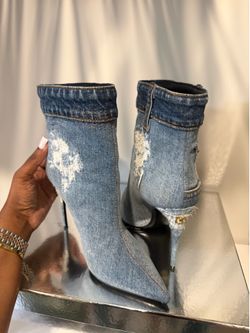Dolce Gabanna Jean heel