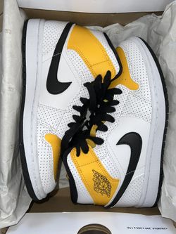 WMNS AIR JORDAN 1 MID