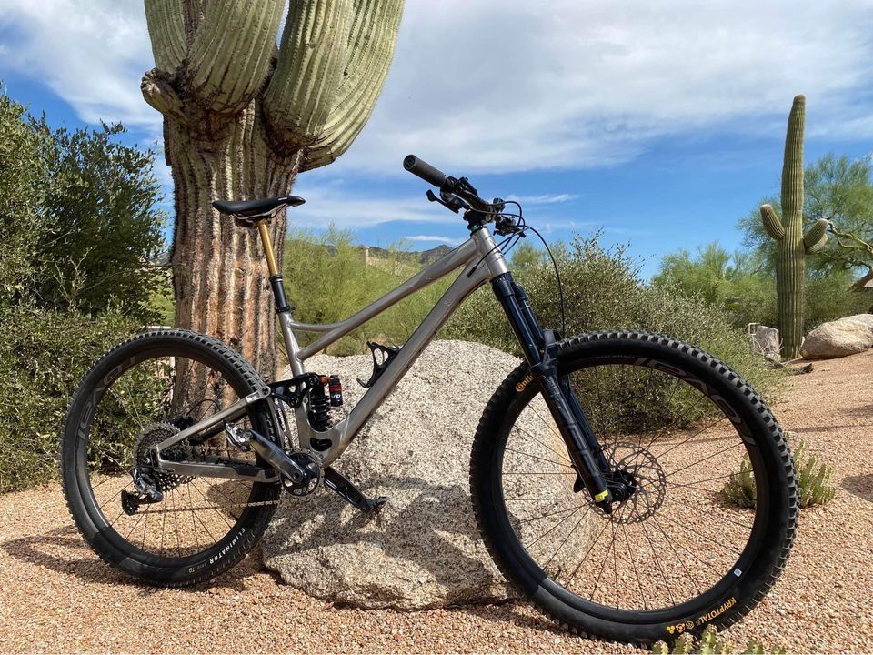 Banshee Titan Mountain bike