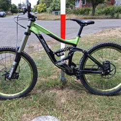 Specialized Down Hill Mountain Bike $600 FIRM