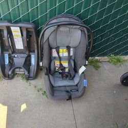 Infant Graco Carseat