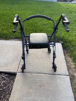 4-Wheel Rollator Walker with Seat