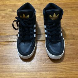 Adidas Shoes Size 5