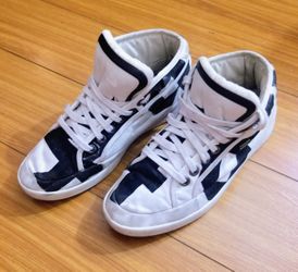 Alexander McQueens Black and White Sneakers Sz.8