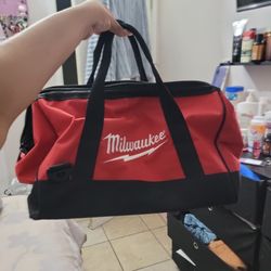 Milwaukee 17 Inch Heavy Duty Tool Bag