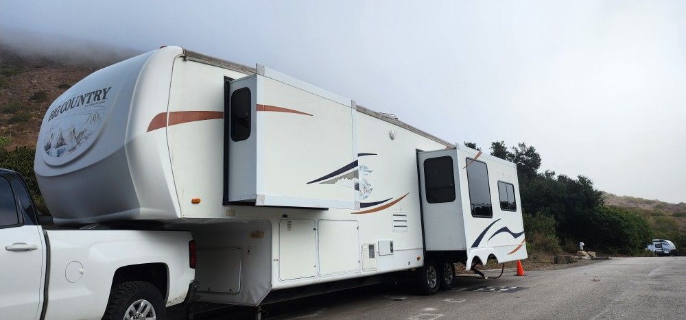 2009 BIG COUTRY 35FT