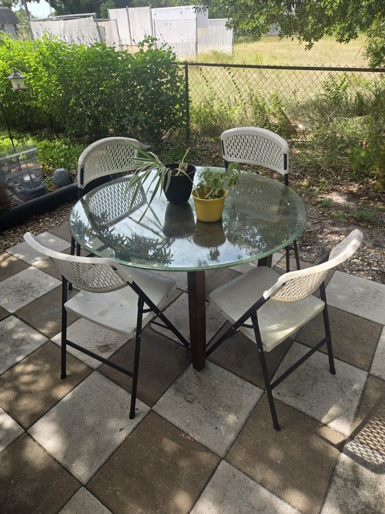 Table And Chairs MOVING NEED TO SELL ASAP