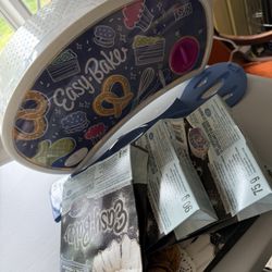 Easy Bake Oven 