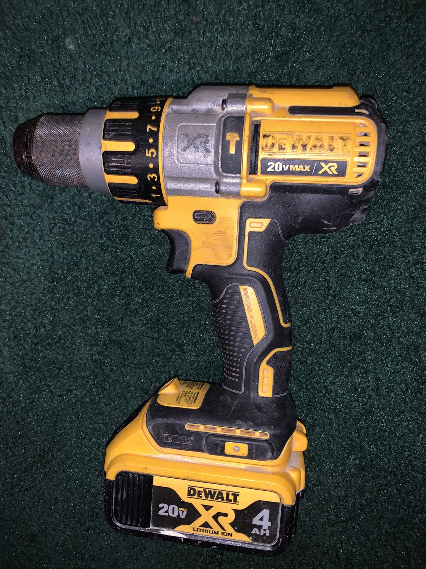 DEWALT DCD995 Type 1, 20-Volt MAX XR Cordless Brushless 3-Speed 1/2 in. Hammer Drill 