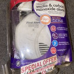 First Alert Smoke Detector 