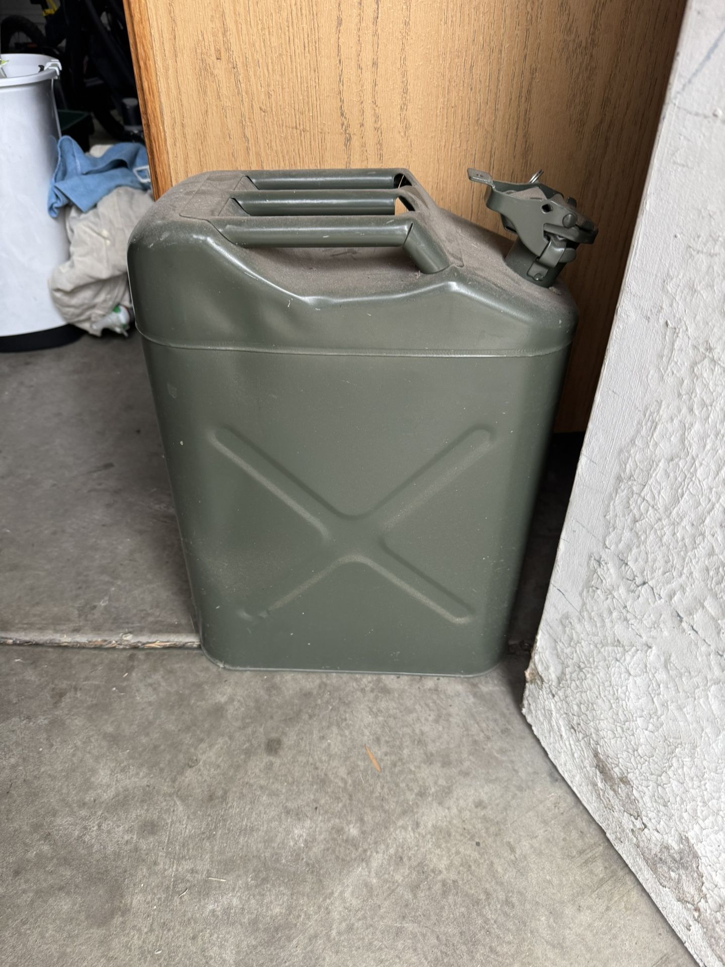 Free 5g Heavy Duty Steel Metal Gas Tank.