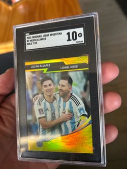 2022 fansmall light lionel messi / Julian  Alvarez Gold Refractor /10. SGC 10 GM