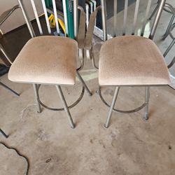2 tall barstools