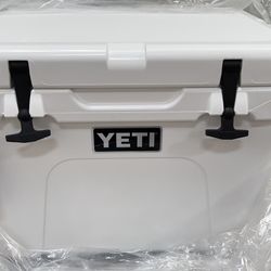 TUNDRA 35 Hard Cooler for Sale in Ontario, CA - OfferUp