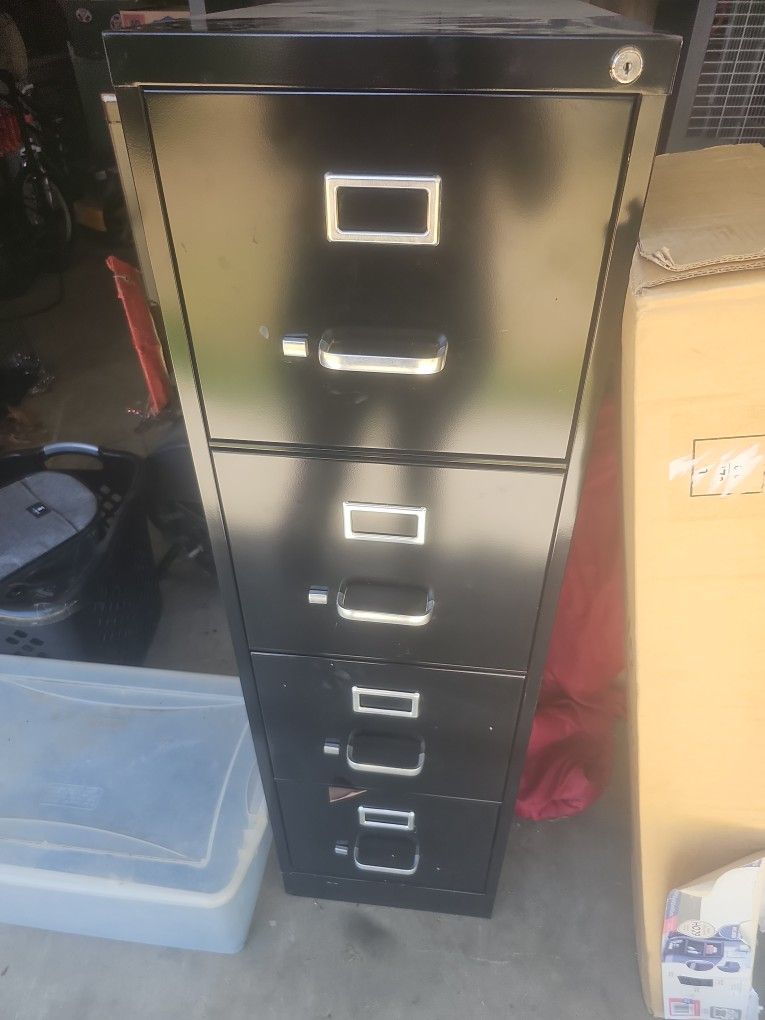 4 drawer filing cabnet