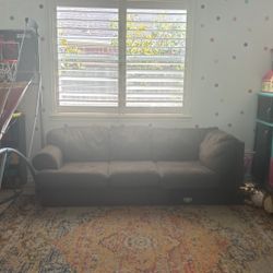 Free Couch 