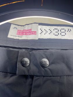 Very nice pants willing to trade Wellington negotiate they are brand new. I have other stuff available. I have other stuff available thank you.